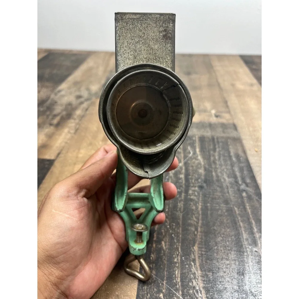 Vintage Maine Metal MFG Co Rotary Grater Hand Crank Green Cast Iron Clamp On USA